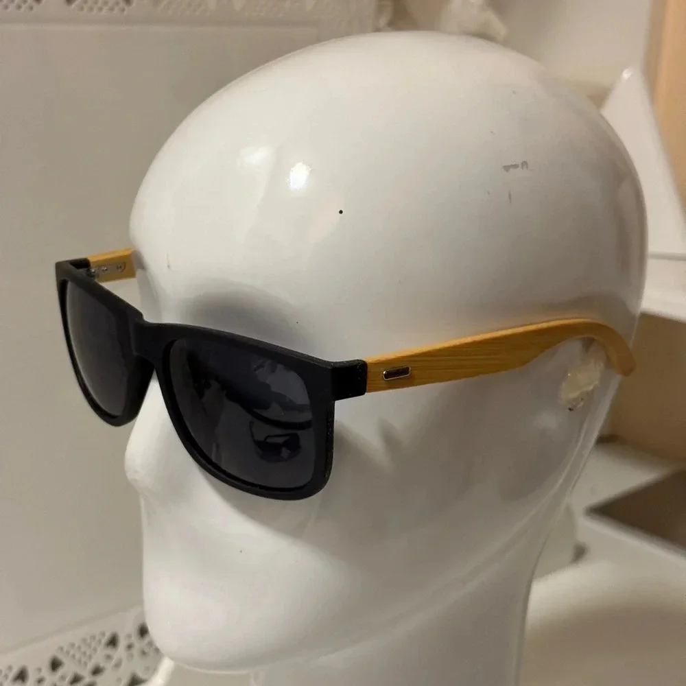 Two beautiful DOCKERS sunglasses in good condition